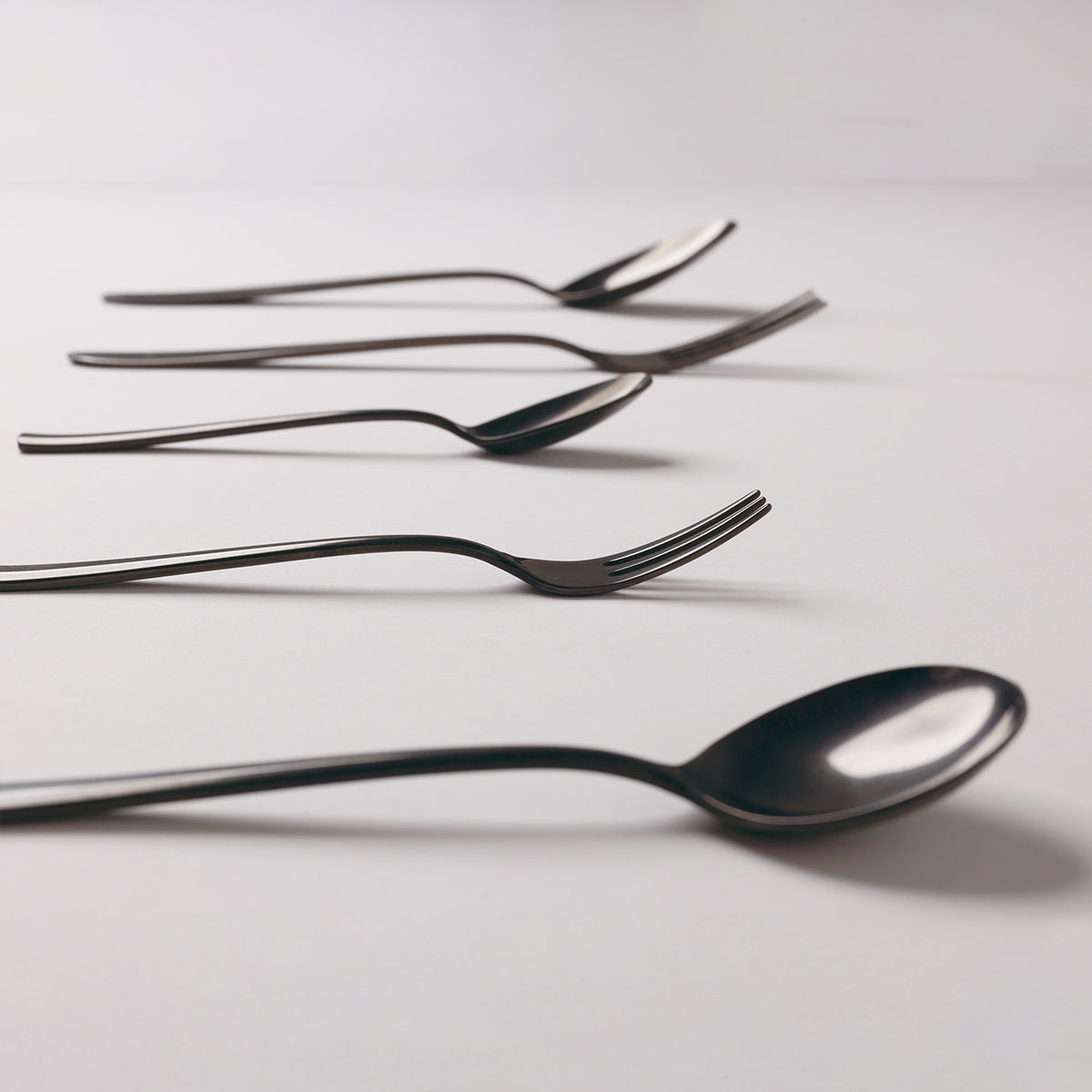 black-stainless-cutlery-smooth