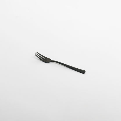 black-stainless-cutlery-mat