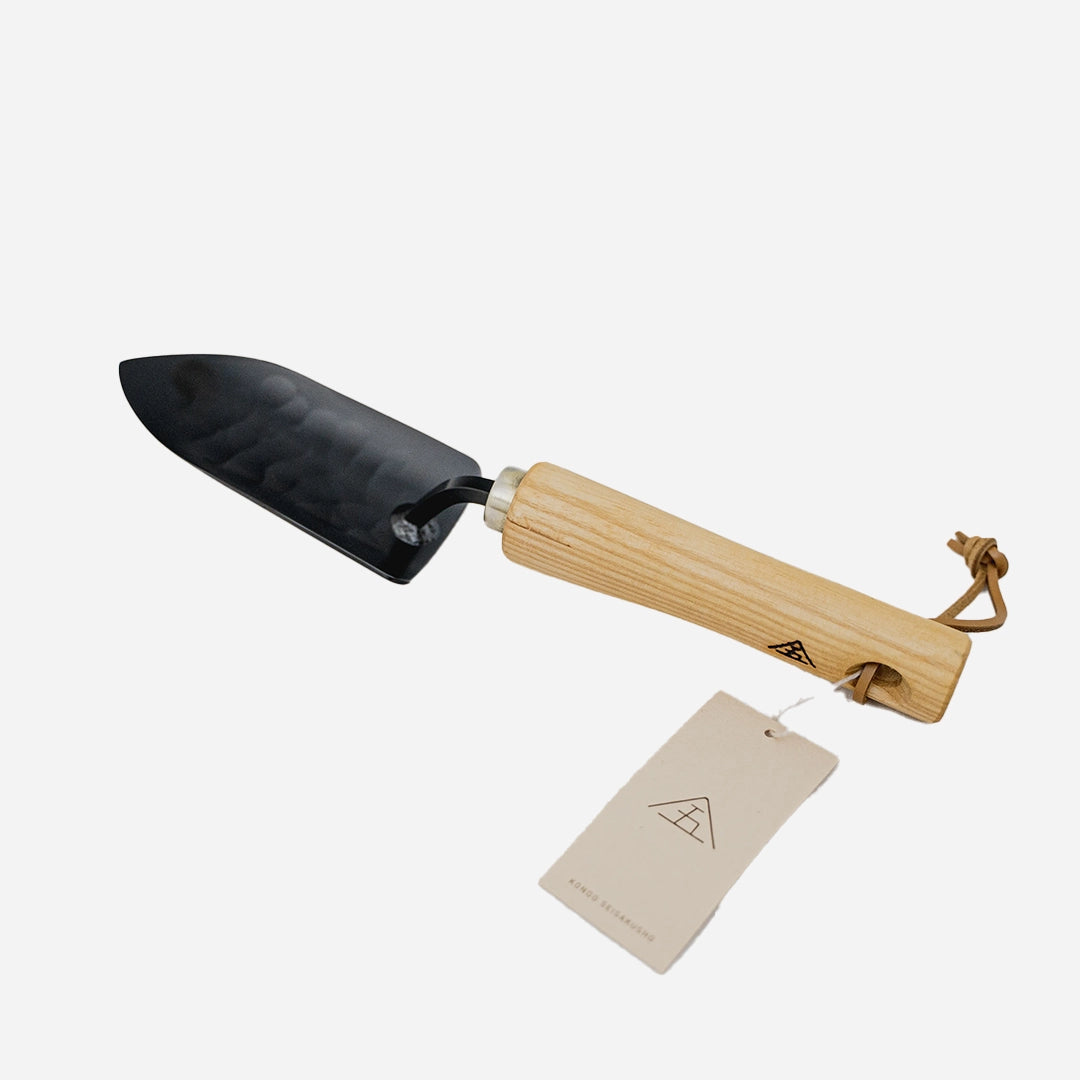 hand-trowel